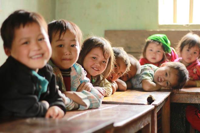 Đằng sau tiếng cười trẻ thơ