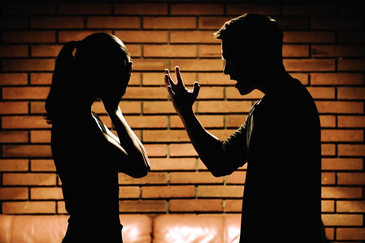 Chồng càng ngày càng cộc tính