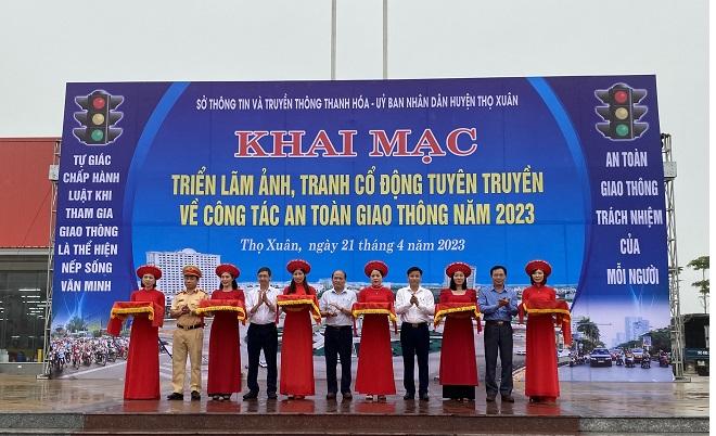 Thanh Hóa: Khai mạc Triển lãm ảnh, tranh cổ động tuyên truyền đảm bảo trật tự, ATGT 2023
