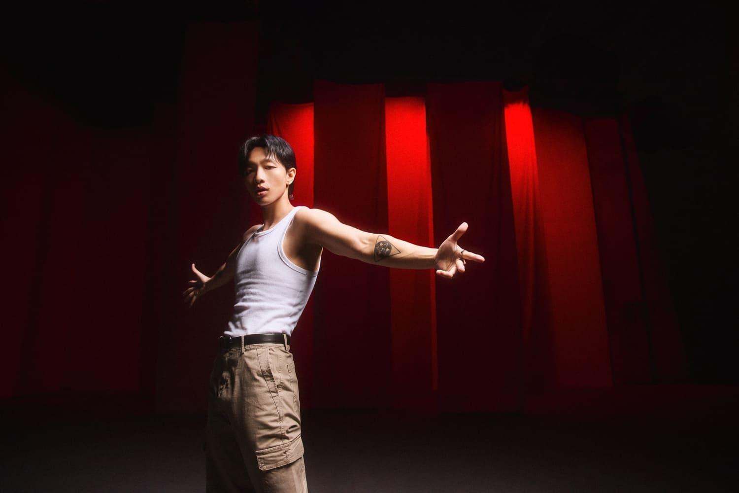 Hoàng Dũng ra mắt MV “La Bàn” ẩn dụ 7 tội lỗi của loài người