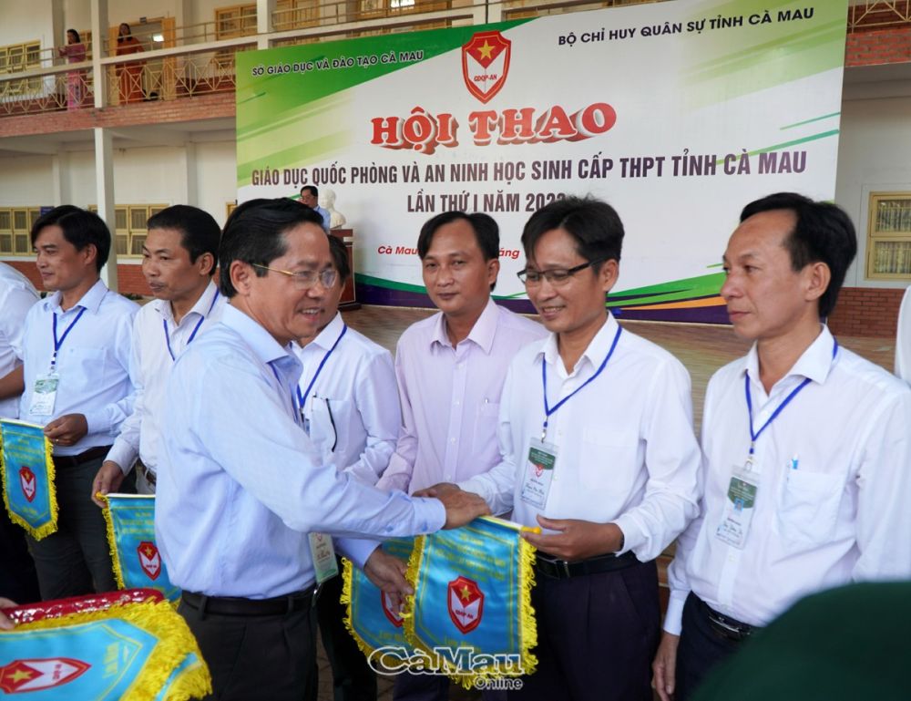 Hội thao Giáo dục quốc phòng và an ninh học sinh cấp THPT