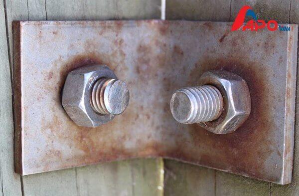 Nguyên Nhân Cần Sơn Lại Bề Mặt Sắt Hoen Rỉ Và Quy Trình Thi Công Chuẩn