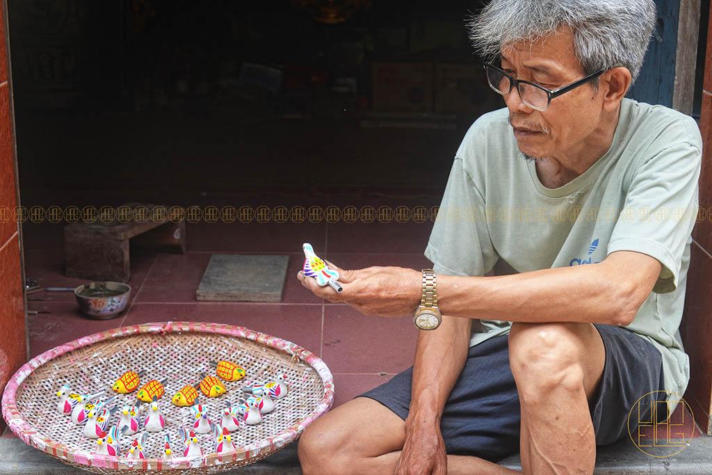 Phỗng đất làng Hồ