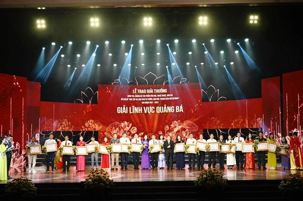 Trao giải thưởng sáng tác, quảng bá về học tập và làm theo tư tưởng, đạo đức, phong cách Hồ Chí Minh