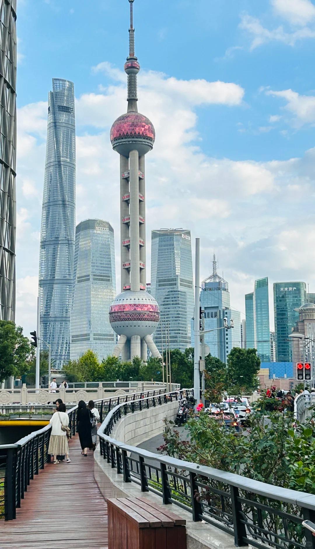 THÁP TRUYỀN HÌNH MINH CHÂU ĐÔNG PHƯƠNG – BIỂU TƯỢNG CỦA THƯỢNG HẢI