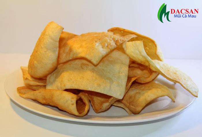 Bánh phồng tôm Cà Mau, hình vuông, tỉ lệ tôm cao, làm thủ công