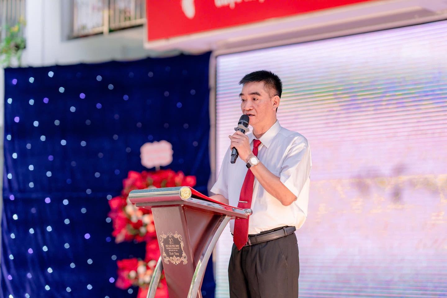 Chọn tổ hợp từ lớp 10, nay thầy và trò lớp 12 điêu đứng vì trường đại học bỏ xét tuyển C00, A00